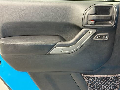 Used 2017 Jeep Wrangler Unlimited Sport AWD/4WD image 16