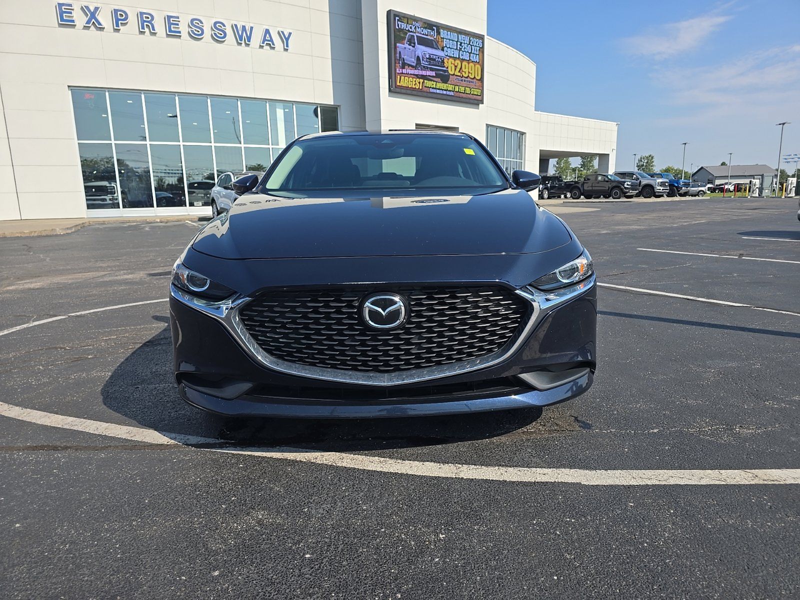Used 2022 MAZDA MAZDA3 s FWD image 2