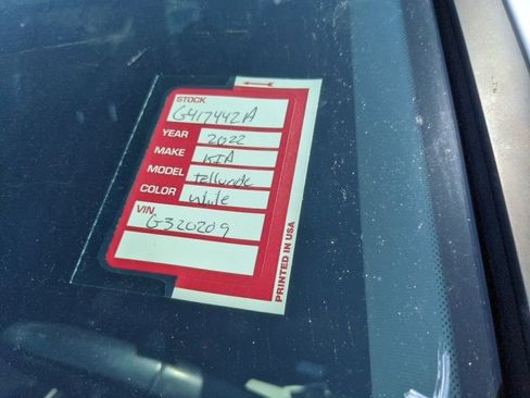 Used 2022 Kia Telluride EX w/ EX Premium Package image 8