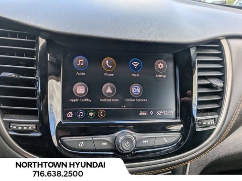 Used 2021 Chevrolet Trax LT w/ Premium Seat Package AWD/4WD image 19