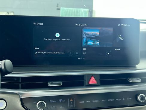 Certified 2025 Kia Sorento SX image 28