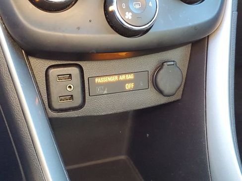 Used 2018 Chevrolet Trax LT w/ LT Convenience Package FWD image 23