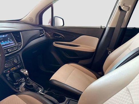 Used 2020 Buick Encore Preferred image 22