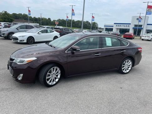 Used 2013 Toyota Avalon XLE Touring FWD image 4