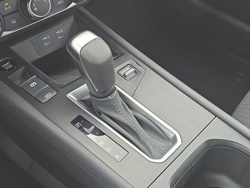 New 2026 Nissan Kicks S FWD image 31