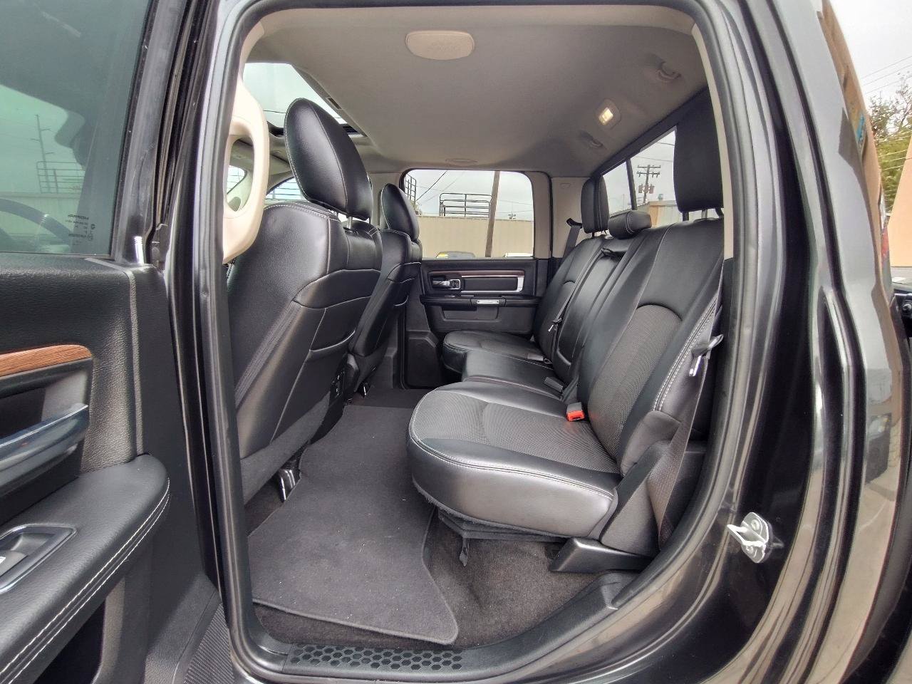 Used 2017 RAM 1500 Laramie w/ Convenience Group AWD/4WD image 36