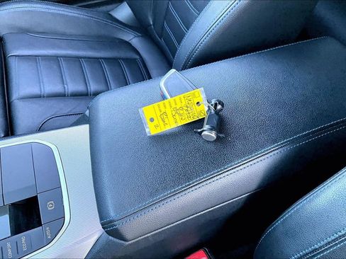 Used 2022 BMW M440i Coupe image 13