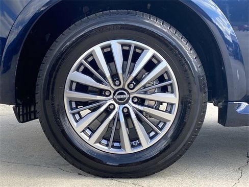 Used 2023 Nissan Armada SL w/ Captain's Chairs Package image 26