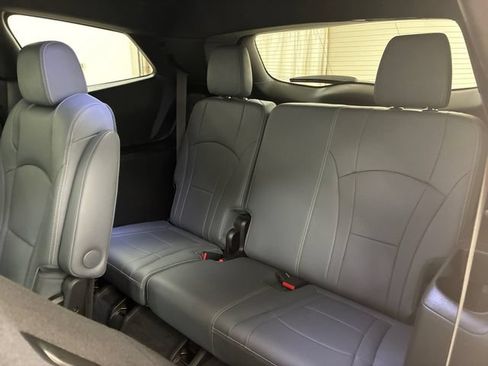 Used 2023 Buick Enclave Premium AWD/4WD image 18