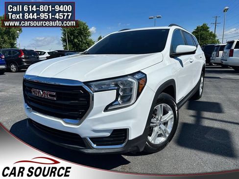 Used 2022 GMC Terrain SLE w/ Driver Convenience Package FWD image 2