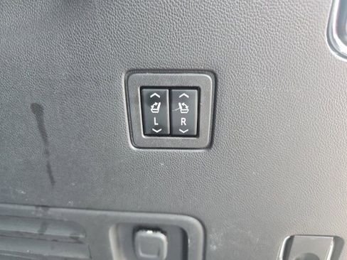 Used 2023 Chevrolet Traverse High Country w/ LPO, Floor Liner Package AWD/4WD image 11