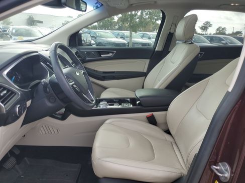 Used 2019 Ford Edge Titanium w/ Equipment Group 301A image 25