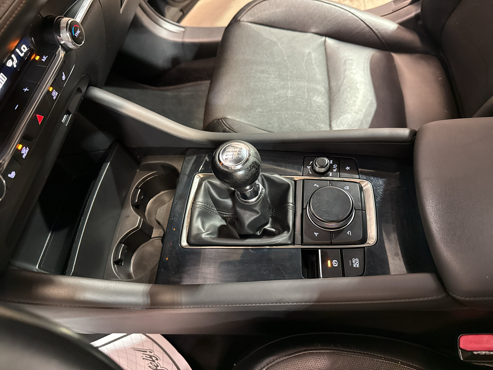 Used 2019 MAZDA MAZDA3 Hatchback w/ Preferred Package FWD image 21