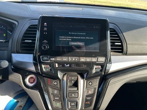 Used 2024 Honda Odyssey Touring image 11