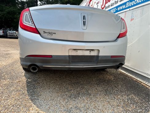 Used 2013 Lincoln MKS FWD image 18