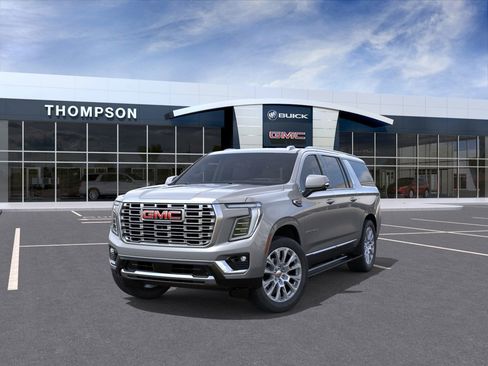 New 2026 GMC Yukon XL Denali w/ Sun & Power Step Package image 32