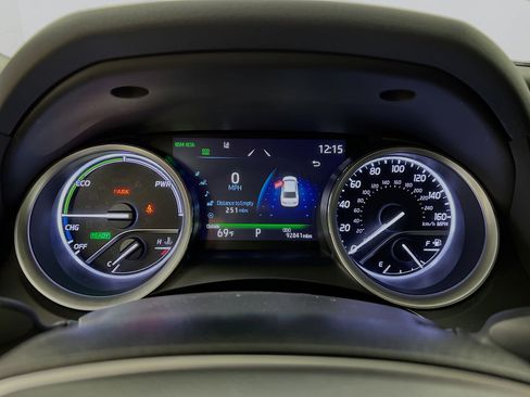 Used 2021 Toyota Camry XLE w/ Cold Weather Package image 22