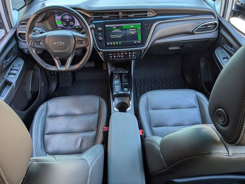 Used 2022 Chevrolet Bolt LT w/ Infotainment Package image 22