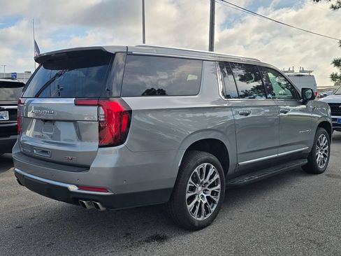 Used 2025 GMC Yukon XL Denali AWD/4WD image 3