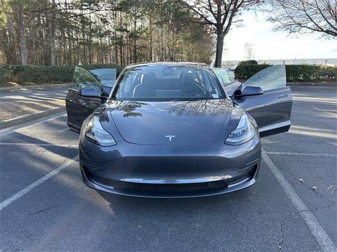Used 2023 Tesla Model 3 Standard Range image 10