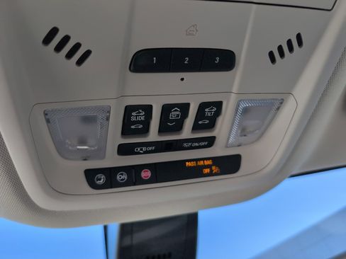 Used 2023 Buick Enclave Avenir w/ Avenir Technology Package image 41