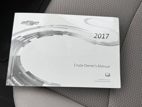 Used 2017 Chevrolet Cruze LT w/ Convenience Package image 20