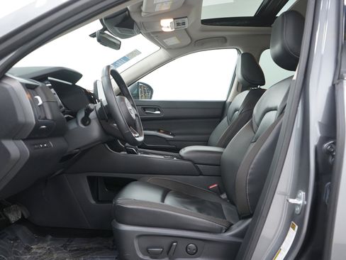 Used 2023 Nissan Pathfinder SL w/ SL Premium Package image 23