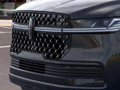 New 2026 Lincoln Navigator Black Label AWD/4WD image 17