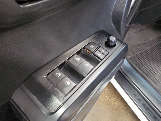 Certified 2023 Toyota Tacoma SR AWD/4WD image 14