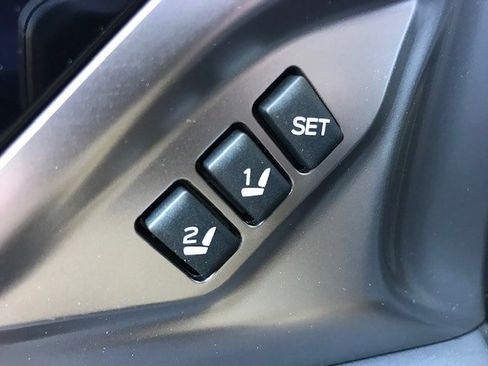 Certified 2025 Subaru Outback Touring XT image 18