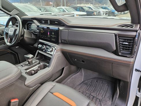 Used 2023 GMC Sierra 1500 AT4 w/ AT4 Preferred Package image 33