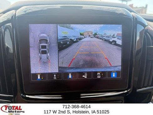 Used 2023 Chevrolet Traverse Premier w/ LPO, Floor Liner Package AWD/4WD image 29