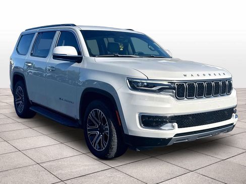 Used 2022 Jeep Wagoneer Series III AWD/4WD image 3