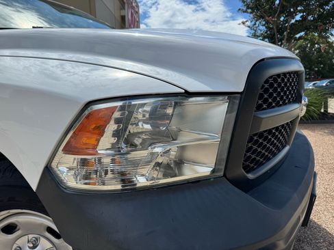 Used 2018 RAM 1500 Express RWD image 2