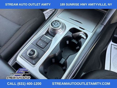 Used 2022 Ford Explorer XLT image 15