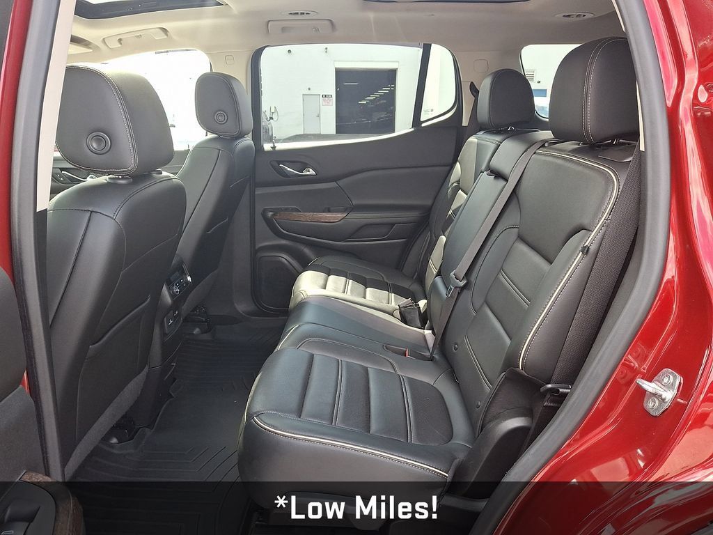 Used 2021 GMC Acadia Denali w/ Denali Technology Package FWD image 13