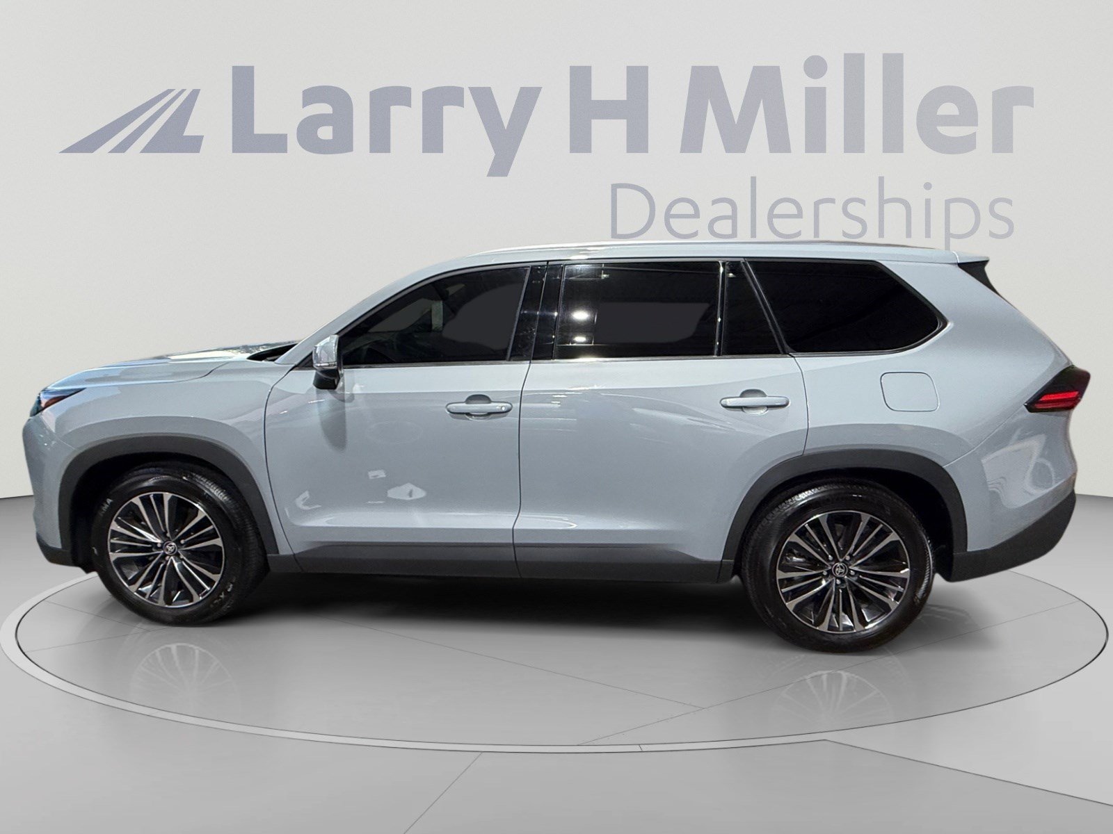 Certified 2026 Toyota Grand Highlander AWD Hybrid image 2