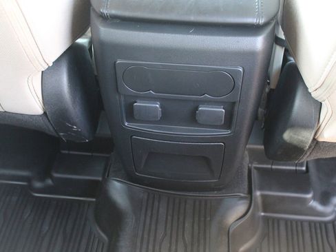 Used 2023 Ford Explorer 4WD image 15