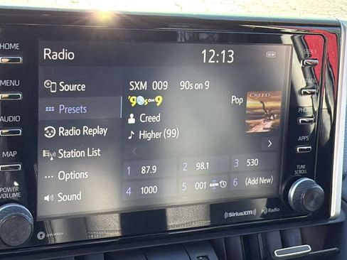 Used 2019 Toyota RAV4 Limited image 18