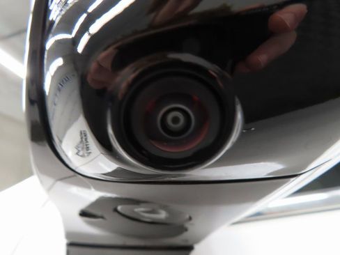 Used 2025 Chevrolet Suburban High Country image 44