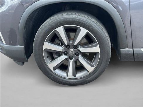 Used 2024 Honda Pilot Touring image 26