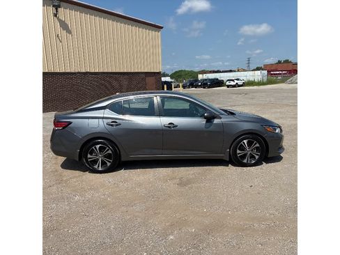 Used 2022 Nissan Sentra SV FWD image 5