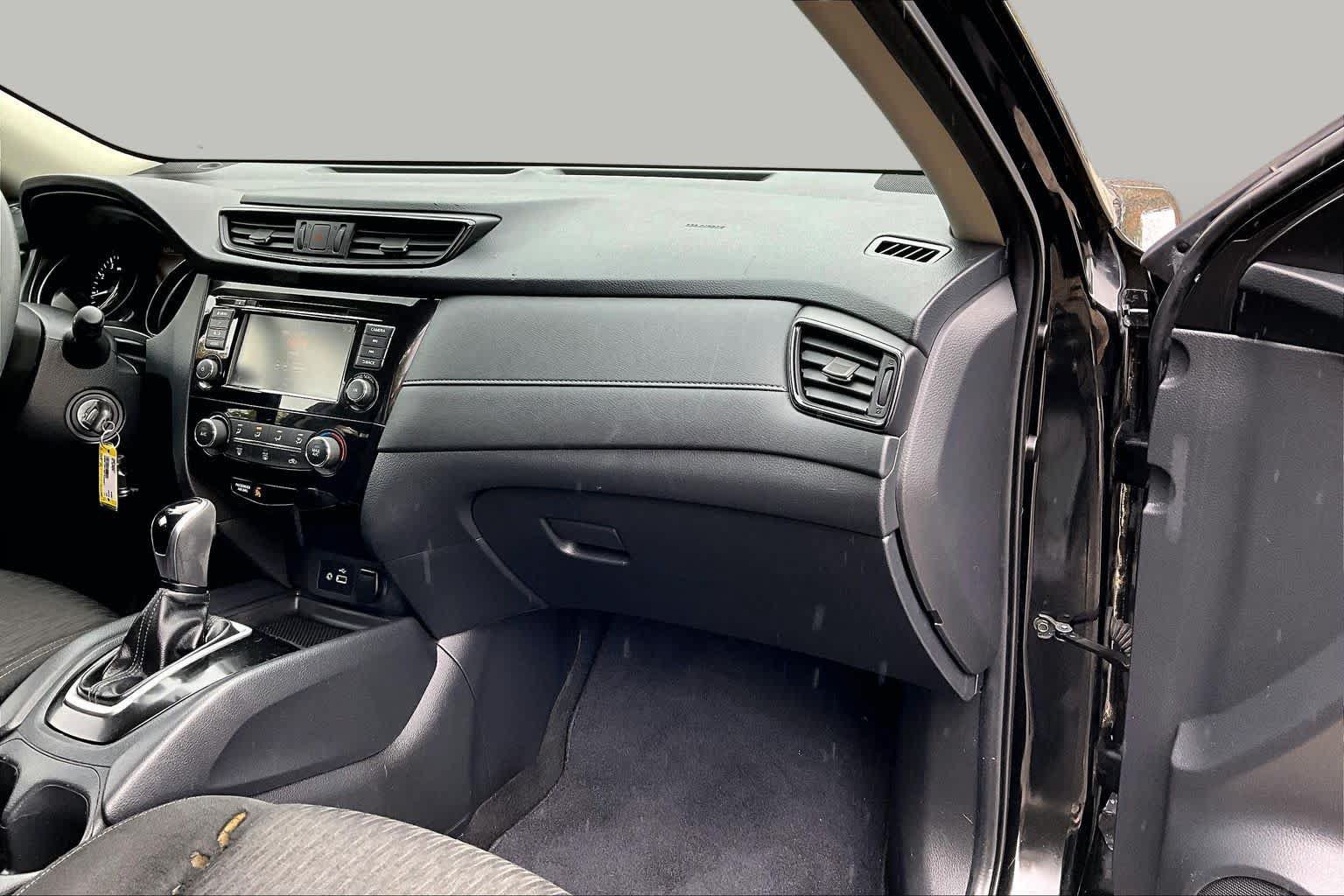 Used 2019 Nissan Rogue S AWD/4WD image 19