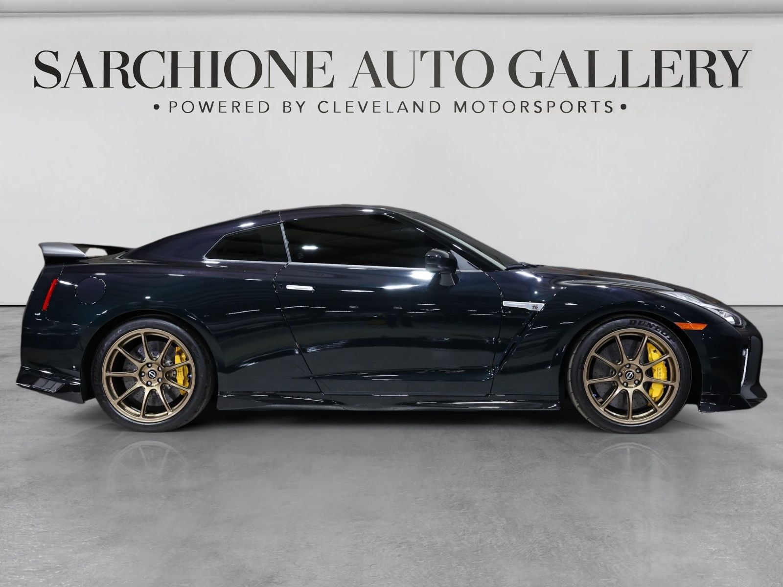 Used 2021 Nissan GT-R Premium AWD/4WD image 15