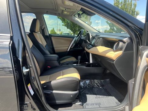 Used 2018 Toyota RAV4 XLE w/ Convenience Package AWD/4WD image 30