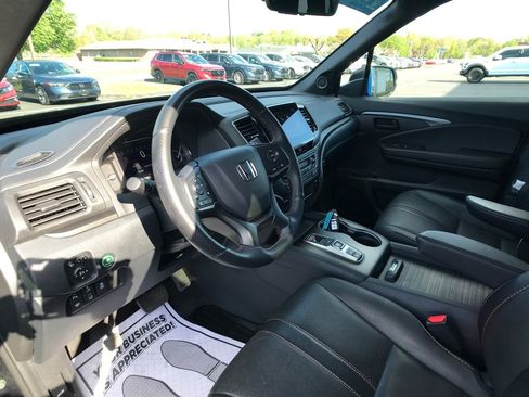 Certified 2023 Honda Passport TrailSport image 19
