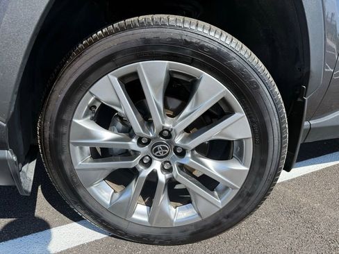 Used 2025 Toyota RAV4 XLE Premium FWD image 9