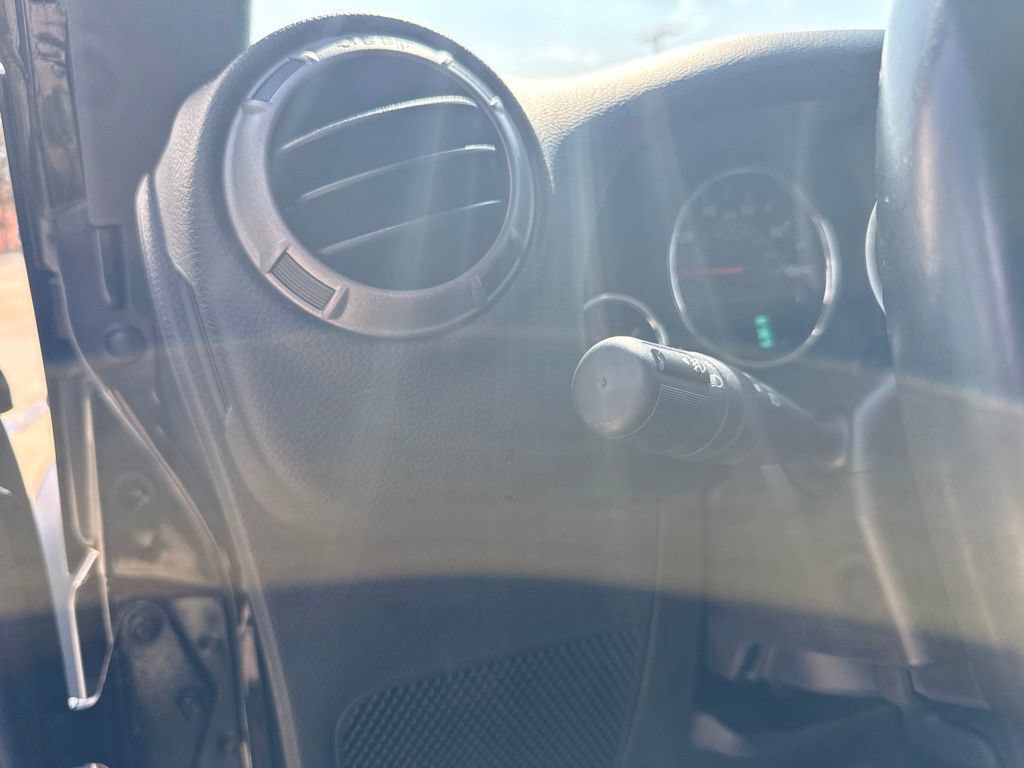 Used 2018 Jeep Wrangler Sport AWD/4WD image 10