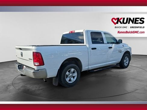 Used 2022 RAM 1500 Classic SLT AWD/4WD image 5