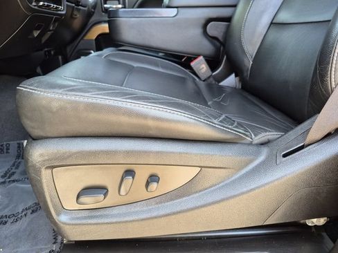 Used 2019 Chevrolet Silverado 2500 LTZ w/ Duramax Plus Package AWD/4WD image 17